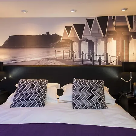 The Mayfield Seamer 3* Scarborough